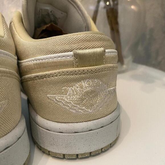 Nike Jordan 1 Low SE Team Gold Cream 9.5 Women 8 Mens - Picture 6 of 9